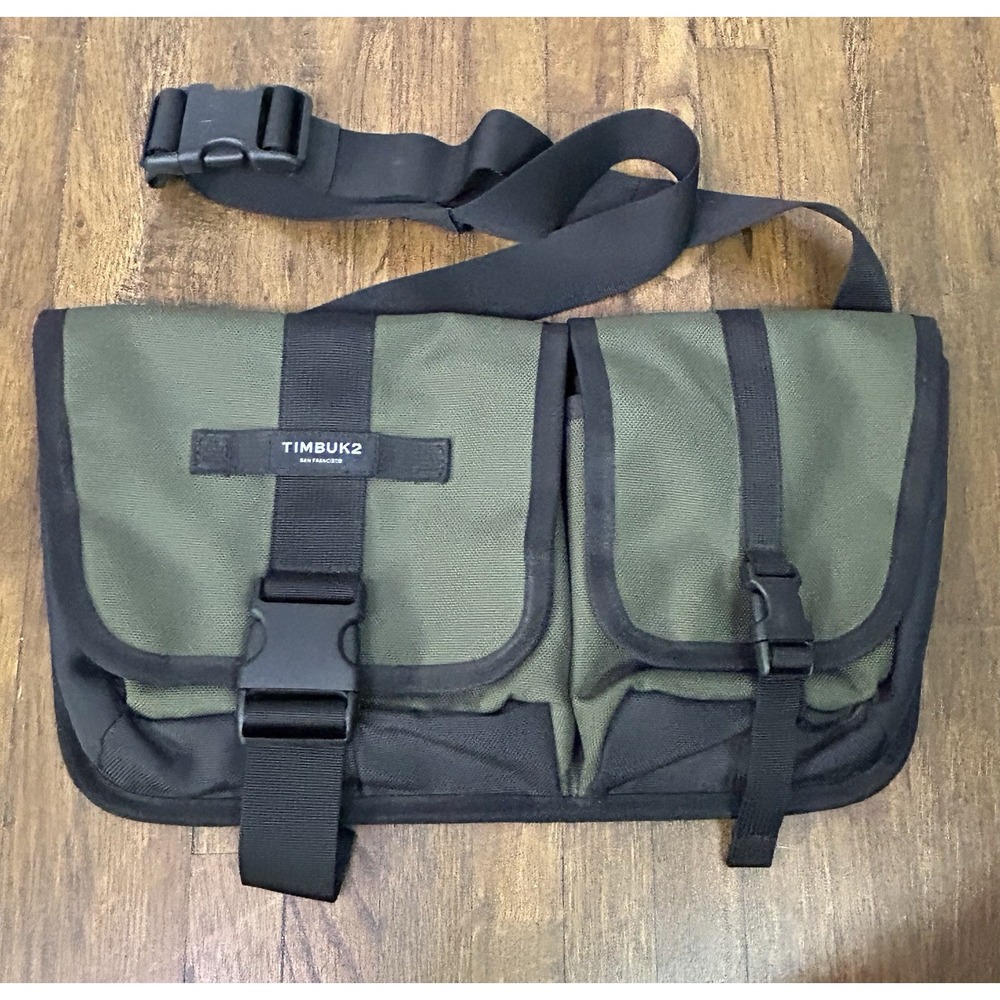 Timbuk2 Delta Sling dual front pockets buckle closures Collage Riding Bike